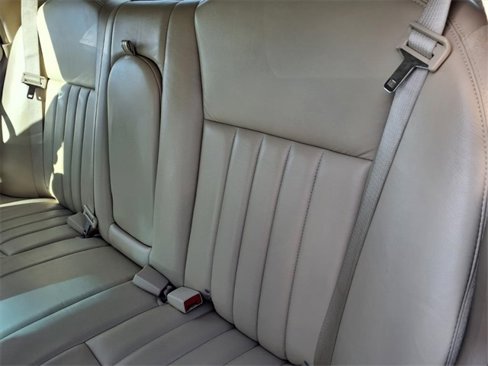Used 2006 Lincoln Town Car Signature image 9