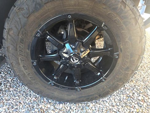 Used 2005 HUMMER H2 w/ Preferred Equipment Group image 36