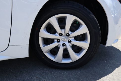Used 2022 Toyota Corolla LE image 25