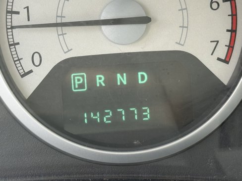 Used 2010 Chrysler Town & Country Touring image 15