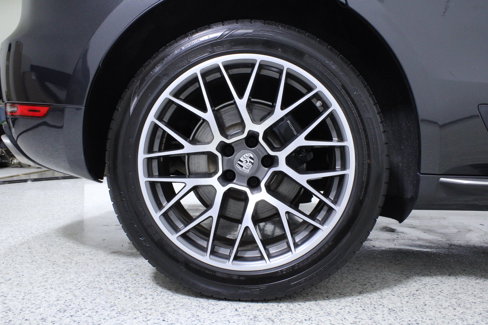 Used 2017 Porsche Macan image 8