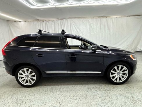 Used 2017 Volvo XC60 T5 Inscription w/ Preferred Option Package image 2