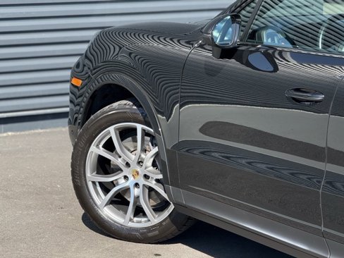 Certified 2024 Porsche Cayenne image 12