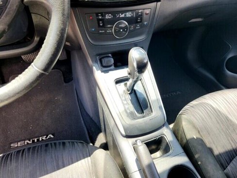 Used 2019 Nissan Sentra SV image 6