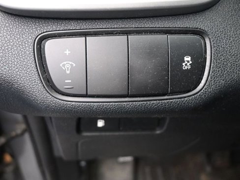 Used 2018 Kia Sorento LX image 19