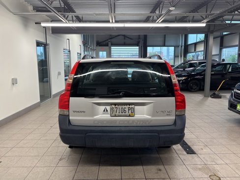 Used 2002 Volvo V70 Cross Country image 5