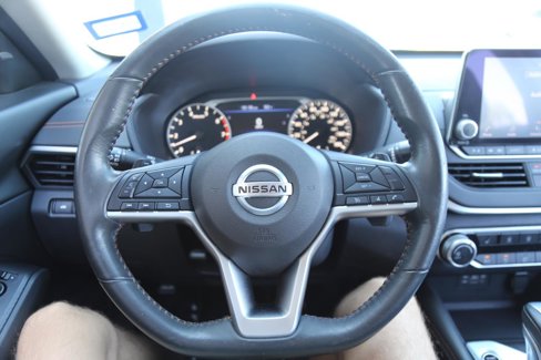 Used 2022 Nissan Altima 2.0 SR image 33