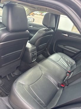 Used 2015 Chrysler 300 Limited image 27