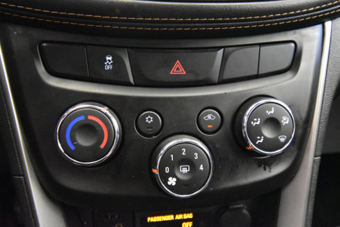 Used 2021 Chevrolet Trax LT w/ Sport Edition image 19