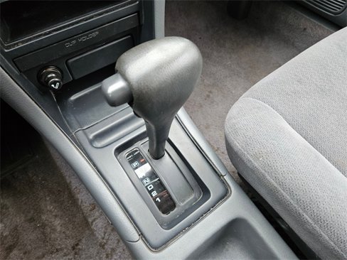 Used 1997 Nissan Altima GXE image 25