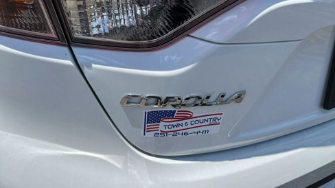 Used 2021 Toyota Corolla LE image 19