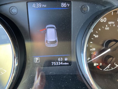 Used 2018 Nissan Rogue SV w/ Premium Package image 16