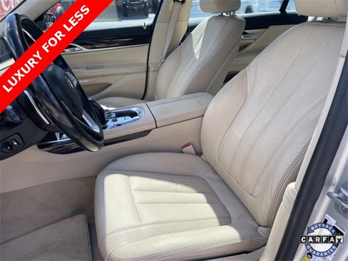 Used 2018 BMW 740i image 26
