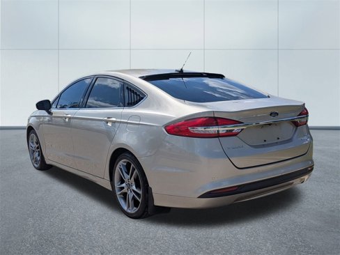 Used 2017 Ford Fusion SE image 3