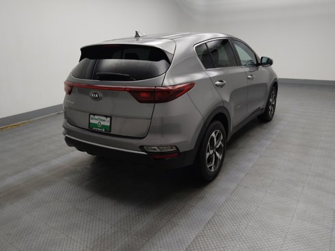 Used 2020 Kia Sportage LX image 9