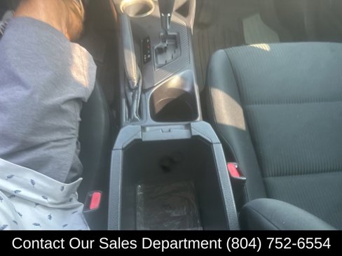 Used 2015 Toyota RAV4 LE image 24
