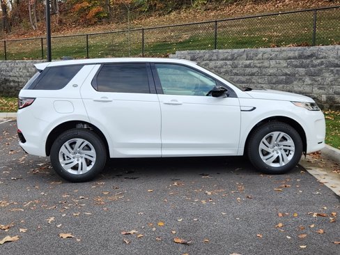 Used 2025 Land Rover Discovery Sport S image 11