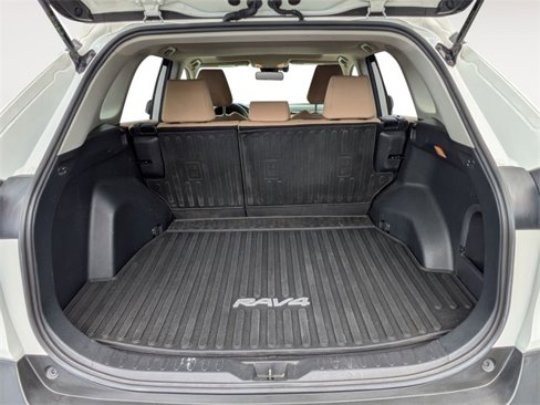 Used 2019 Toyota RAV4 XLE image 26
