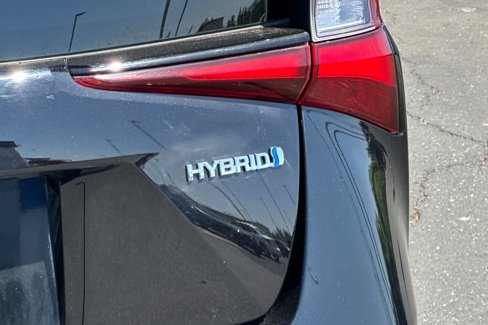 Used 2022 Toyota Prius L Eco image 23