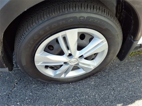Used 2024 Nissan Kicks S image 8