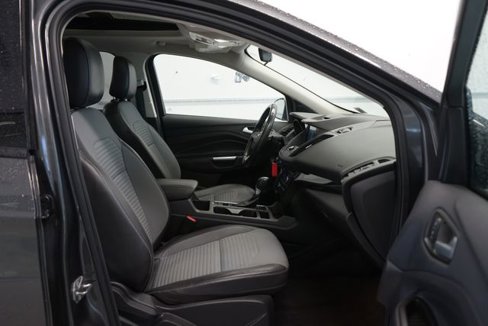 Certified 2018 Ford Escape SE w/ SE Sport Appearance Package image 31