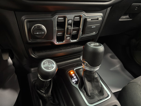 Used 2021 Jeep Wrangler Unlimited Sport image 27