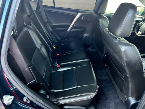 Used 2018 Toyota RAV4 XLE Premium image 17