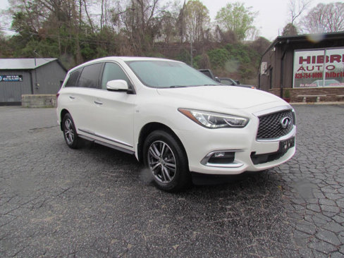 Used 2017 INFINITI QX60 Luxe image 1