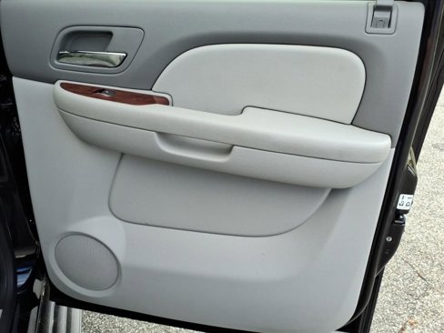 Used 2012 Chevrolet Avalanche LT image 20
