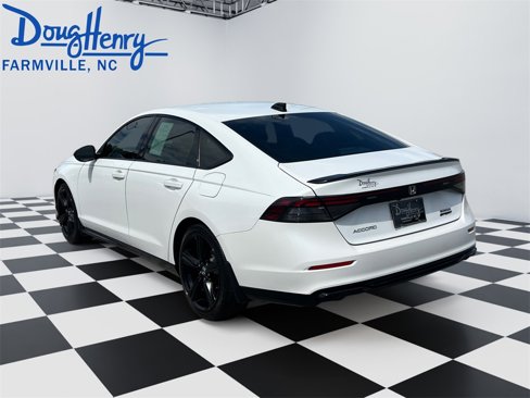 Used 2023 Honda Accord Sport image 3