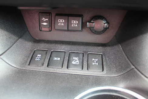 Used 2019 Toyota Highlander LE image 29