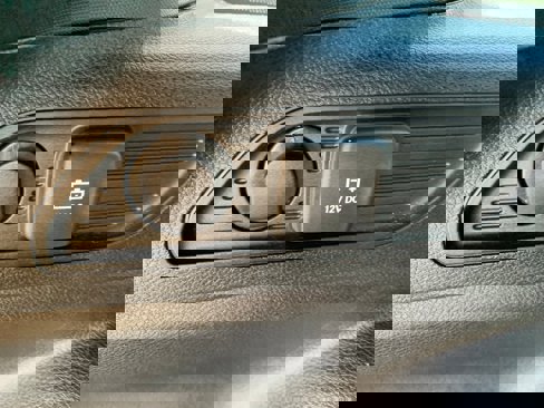 Certified 2024 Jeep Grand Cherokee Altitude image 11