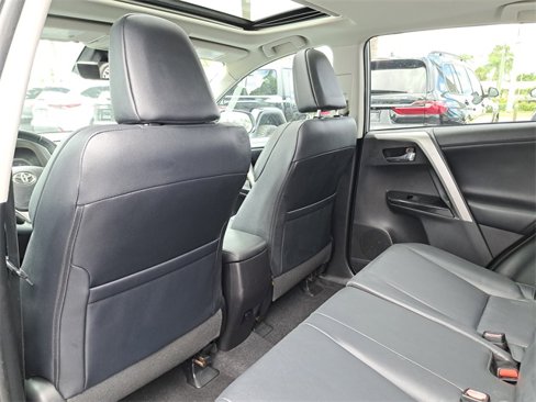 Used 2016 Toyota RAV4 Limited image 19
