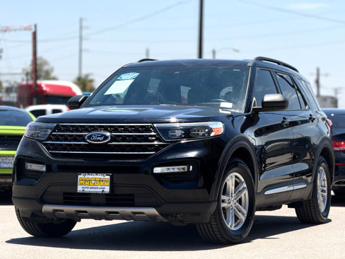 Used 2020 Ford Explorer XLT w/ Equipment Group 202A image 3