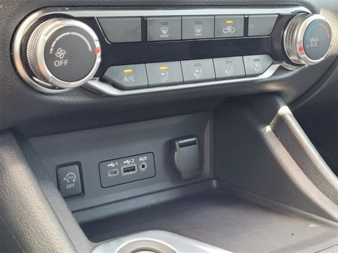 Used 2024 Nissan Sentra SV image 23