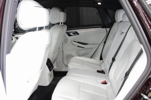 Used 2023 Porsche Macan S image 21