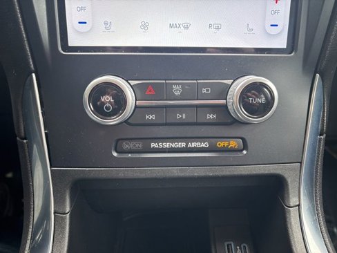 Used 2022 Ford Edge Titanium image 28