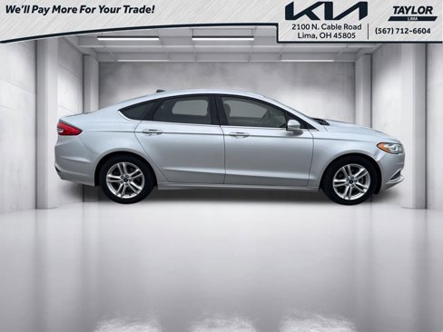 Used 2018 Ford Fusion SE image 4