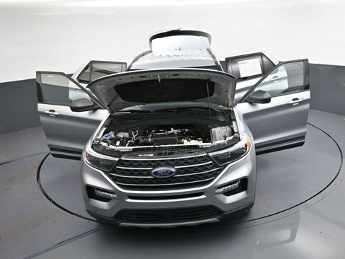 Used 2023 Ford Explorer XLT w/ Equipment Group 202A image 39