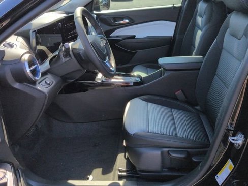 New 2025 Chevrolet Trax LT w/ Driver Confidence Package image 16