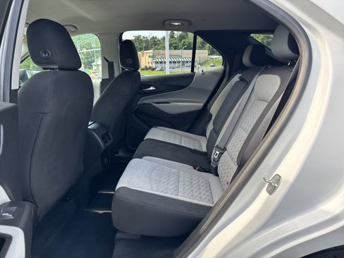 Used 2022 Chevrolet Equinox LS w/ LS Convenience Package image 10
