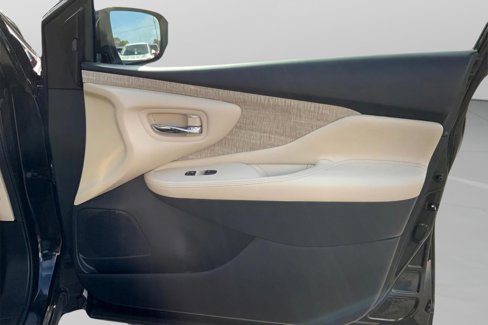 Used 2020 Nissan Murano SV image 23