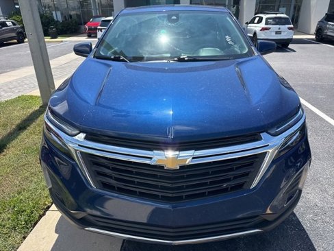 Used 2022 Chevrolet Equinox LT image 2