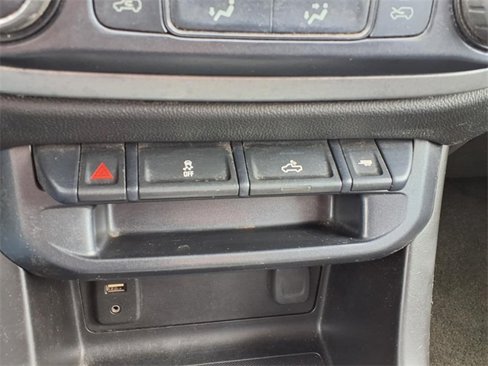 Used 2018 Chevrolet Colorado LT image 23