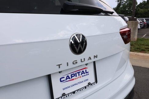Used 2022 Volkswagen Tiguan SE image 24