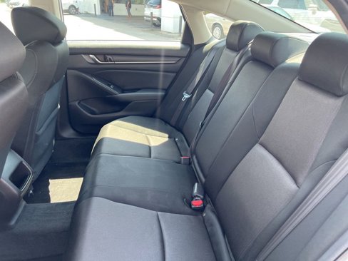 Used 2018 Honda Accord LX image 19