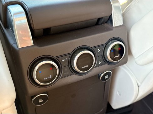 Used 2019 Land Rover Discovery HSE Luxury image 27