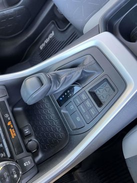Used 2019 Toyota RAV4 XLE image 23