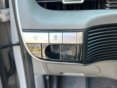 Used 2022 Hyundai Ioniq 5 SE w/ Cargo Package image 30