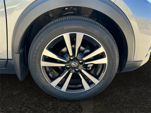 Used 2020 Nissan Kicks SR w/ SR Premium Package image 30